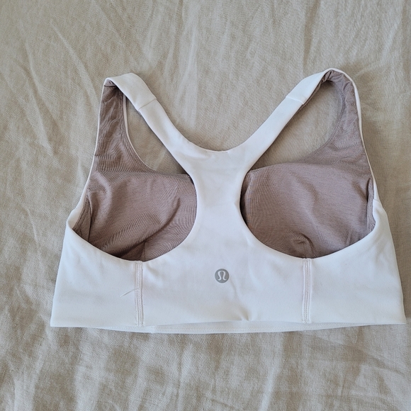 Lululemon wonder train bra C/D SIZE 6 - Picture 2 of 7